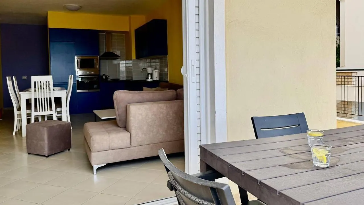 Colorful sea view apartment Sarandë