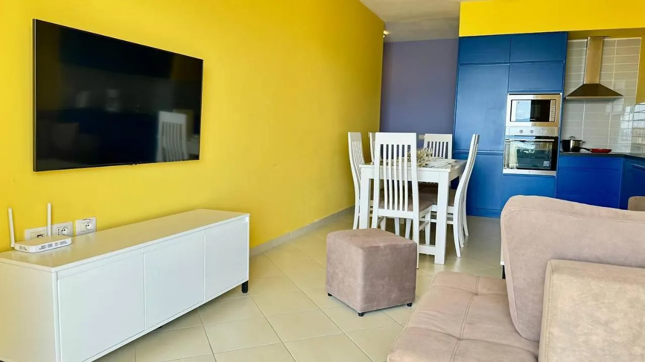 Colorful sea view apartment Sarandë 0*,