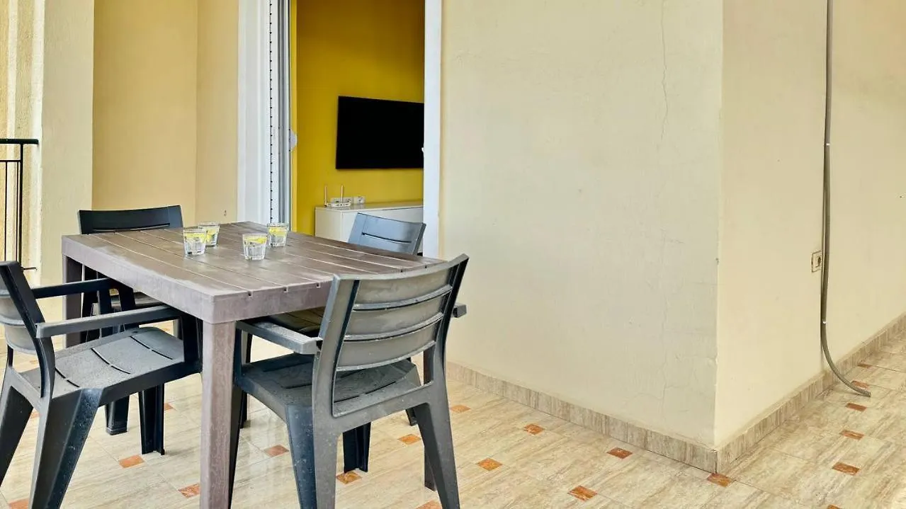 Colorful Sea View Apartment Saranda Arnavutluk