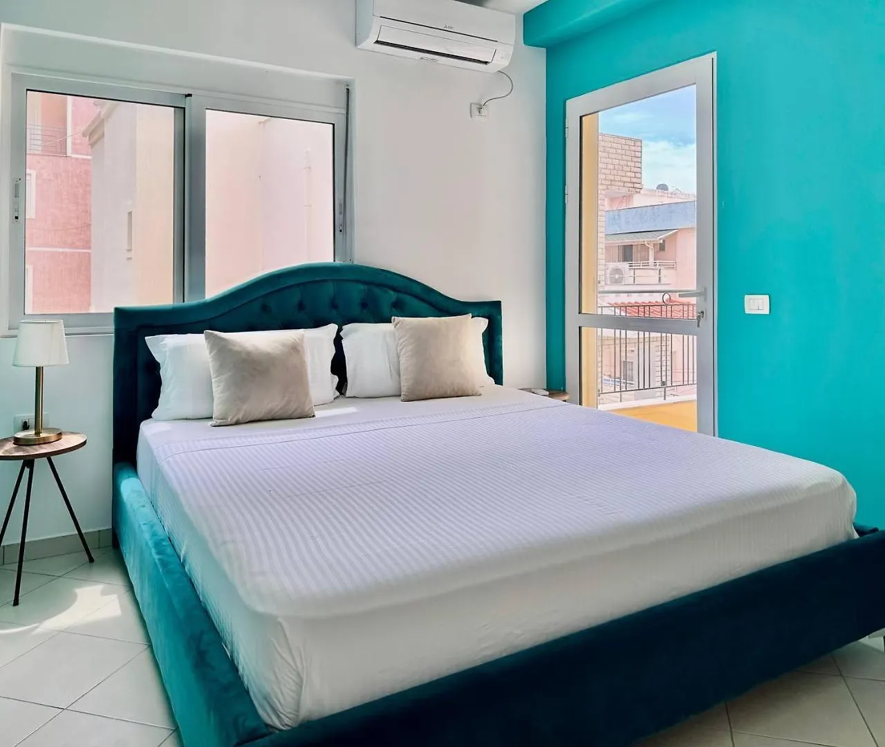 Colorful sea view apartment Sarandë 0*,