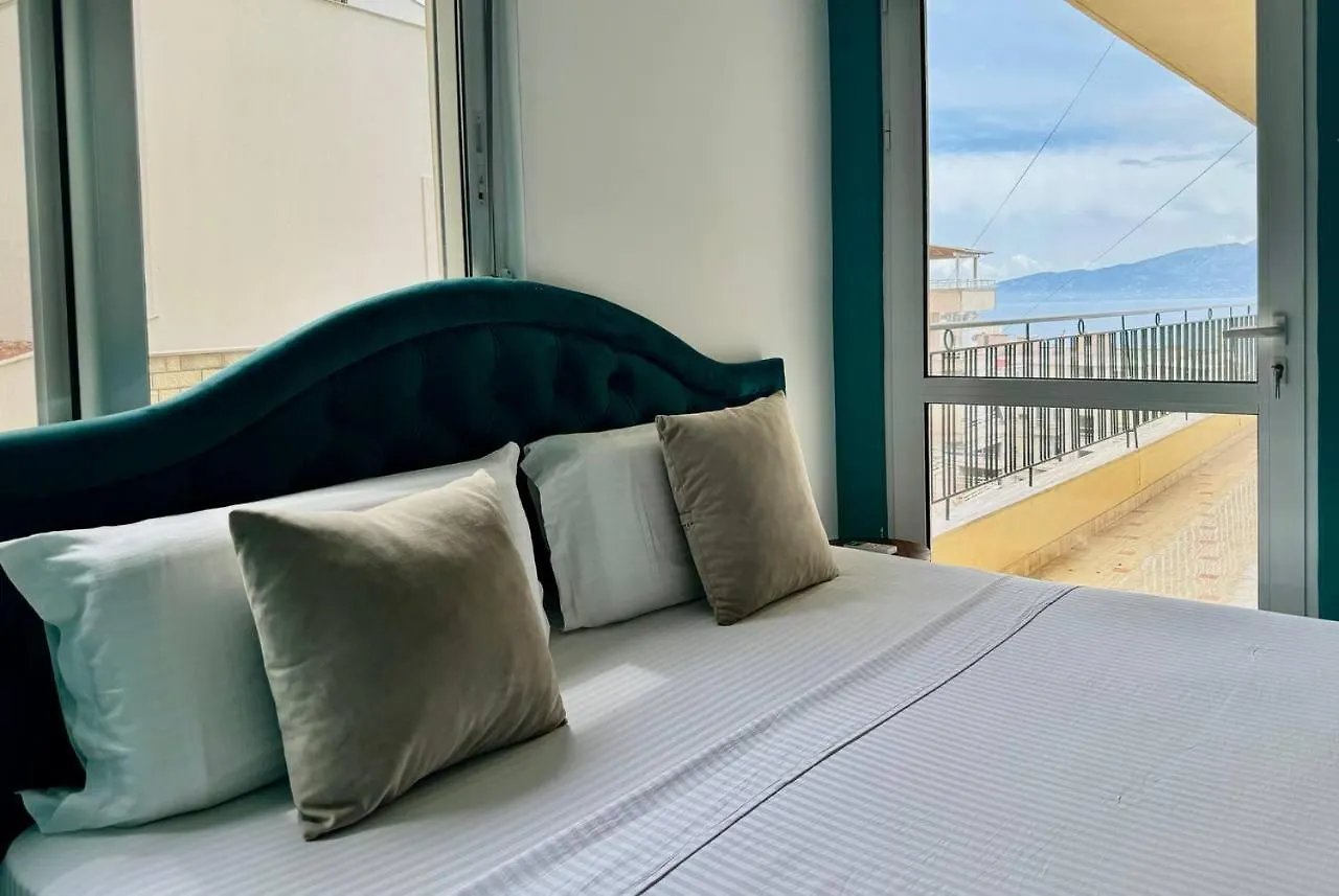 Colorful sea view apartment Sarandë